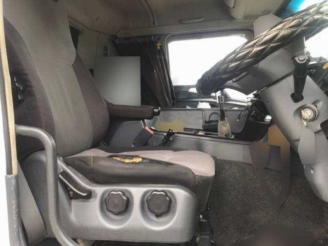 三菱ふそうスーパーグレートセルフクレーン3段大型（10t）[写真22]