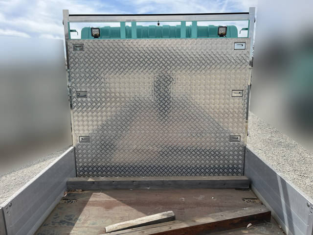 UDトラックスクオンアルミブロック大型（10t）[写真11]