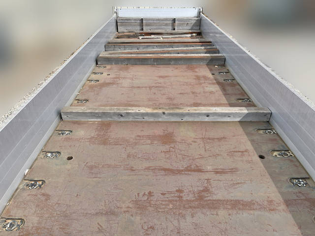 UDトラックスクオンアルミブロック大型（10t）[写真13]