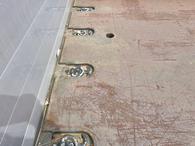 UDトラックスクオンアルミブロック大型（10t）[写真14]