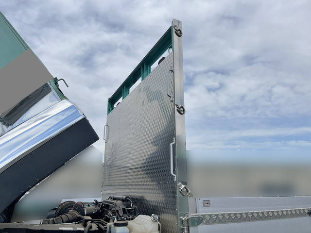 UDトラックスクオンアルミブロック大型（10t）[写真15]