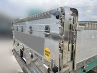 UDトラックスクオンアルミブロック大型（10t）[写真16]