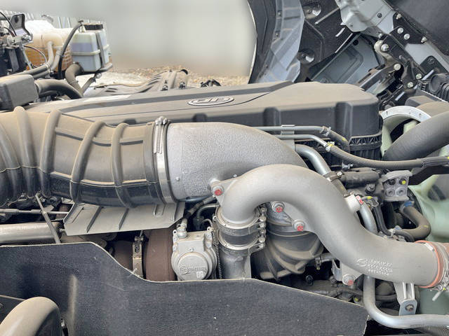 UDトラックスクオンアルミブロック大型（10t）[写真28]