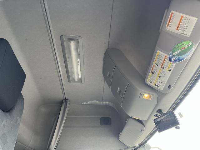 UDトラックスクオンアルミブロック大型（10t）[写真31]