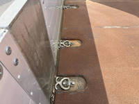 UDトラックスクオンアルミブロック大型（10t）[写真12]