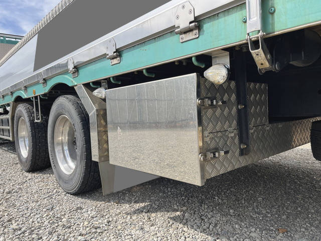 UDトラックスクオンアルミブロック大型（10t）[写真19]