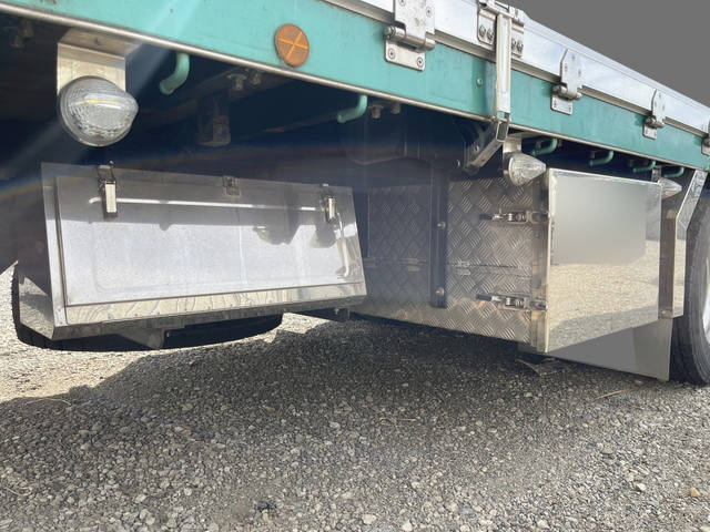 UDトラックスクオンアルミブロック大型（10t）[写真20]