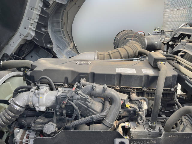 UDトラックスクオンアルミブロック大型（10t）[写真23]