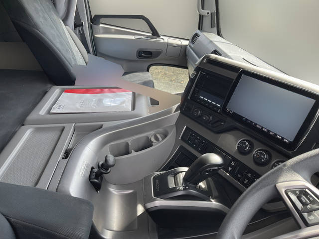 UDトラックスクオンアルミブロック大型（10t）[写真29]