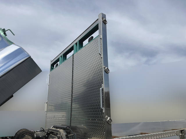 UDトラックスクオンアルミブロック大型（10t）[写真06]