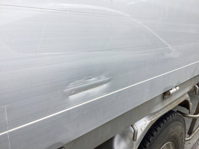 いすゞフォワードアルミブロック中型（4t）[写真13]