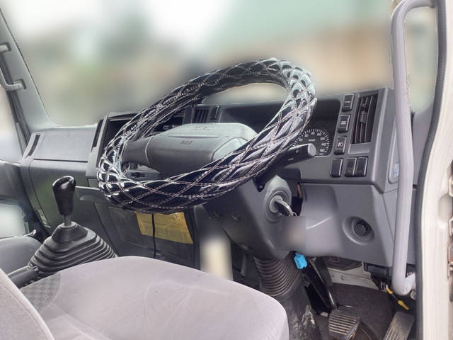 いすゞフォワードアルミブロック中型（4t）[写真24]