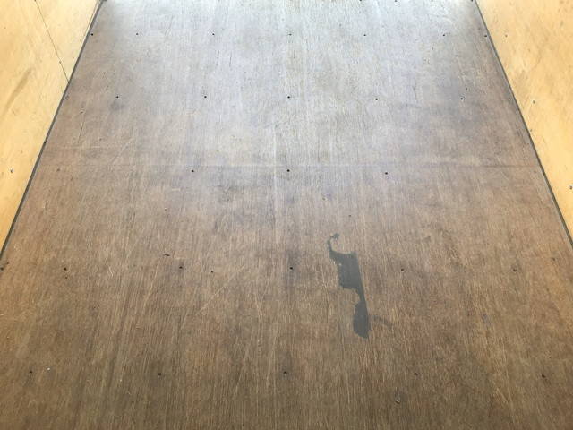 三菱ふそうキャンターガッツアルミバン小型（2t・3t）[写真15]