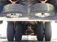 三菱ふそうキャンターガッツアルミバン小型（2t・3t）[写真22]