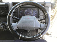 三菱ふそうキャンターガッツアルミバン小型（2t・3t）[写真36]