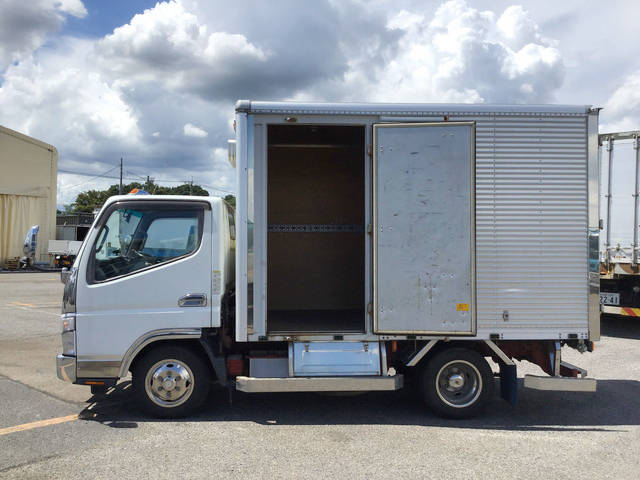 三菱ふそうキャンターガッツアルミバン小型（2t・3t）[写真06]