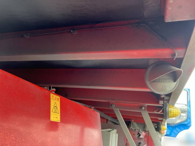 UDトラックスクオンアルミウイング大型（10t）[写真14]
