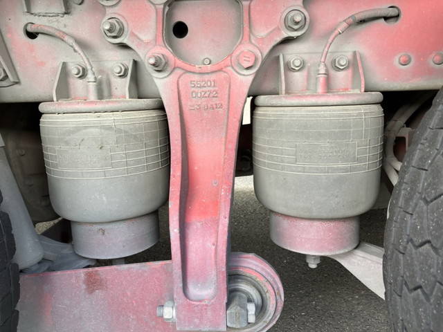 UDトラックスクオンアルミウイング大型（10t）[写真18]