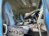 UDトラックスクオンアルミウイング大型（10t）[写真24]