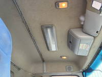 UDトラックスクオンアルミウイング大型（10t）[写真25]