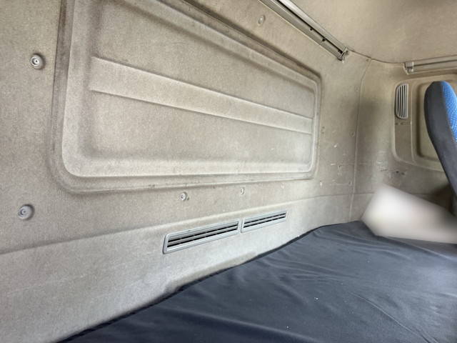 UDトラックスクオンアルミウイング大型（10t）[写真26]