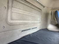 UDトラックスクオンアルミウイング大型（10t）[写真26]