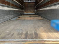 UDトラックスクオンアルミウイング大型（10t）[写真06]