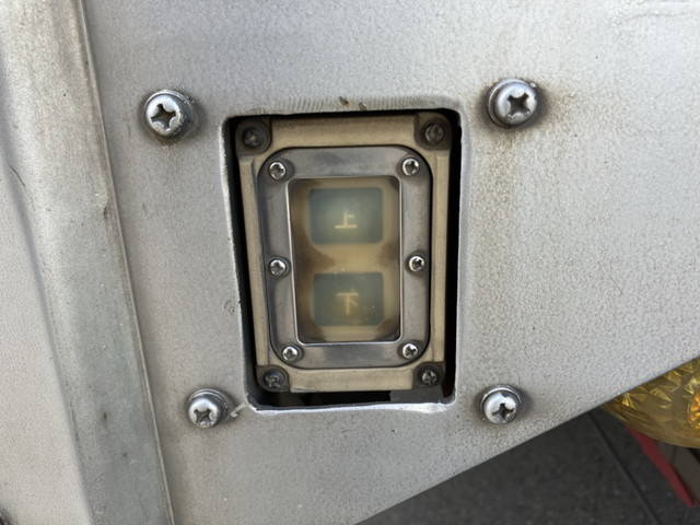 UDトラックスクオンアルミウイング大型（10t）[写真08]