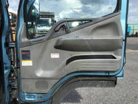 三菱ふそうキャンターダブルキャブ（Wキャブ）小型（2t・3t）[写真24]