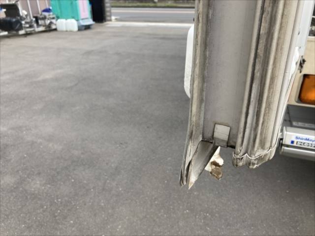 日野レンジャー冷凍車（冷蔵車）中型（4t）[写真10]