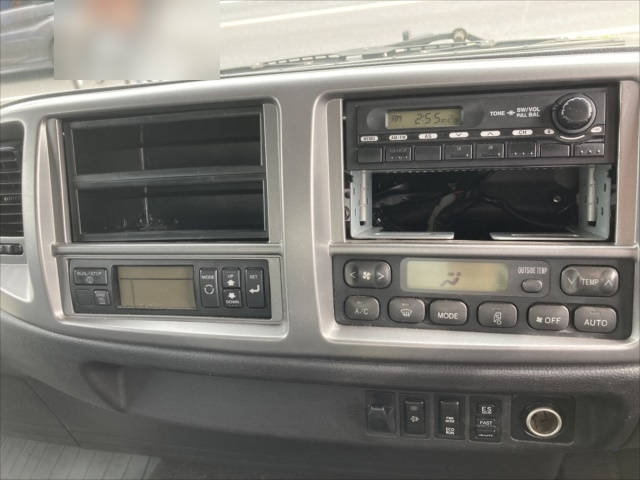 日野レンジャー冷凍車（冷蔵車）中型（4t）[写真11]