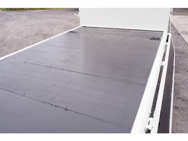 日野デュトロ平ボディ小型（2t・3t）[写真09]