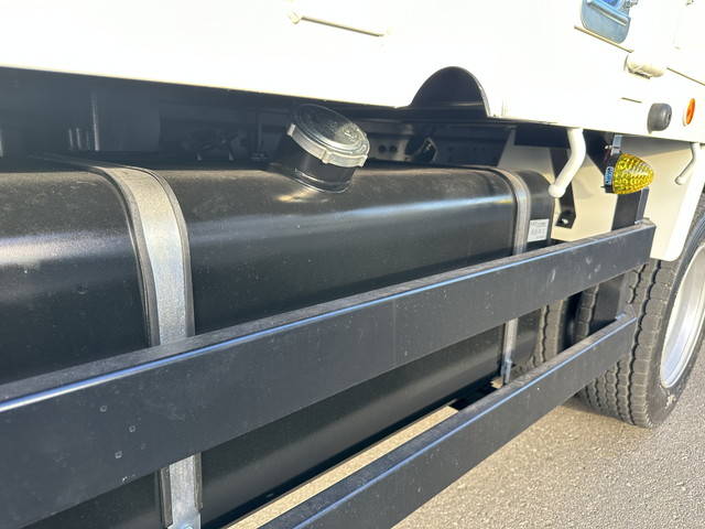 三菱ふそうファイターセルフクレーン4段増トン（6t・8t）[写真14]