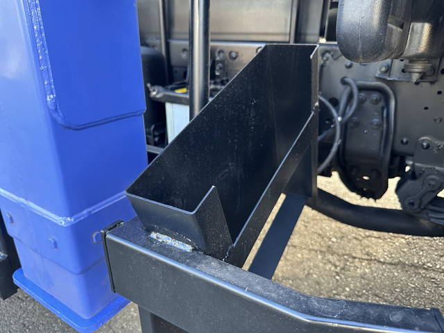 三菱ふそうファイターセルフクレーン4段増トン（6t・8t）[写真29]