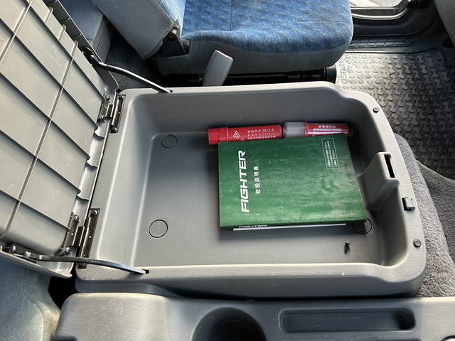 三菱ふそうファイターセルフクレーン4段増トン（6t・8t）[写真38]