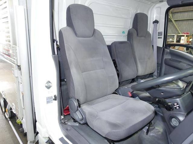 いすゞエルフアルミウイング小型（2t・3t）[写真28]