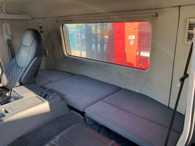 三菱ふそうスーパーグレートクレーン3段大型（10t）[写真11]