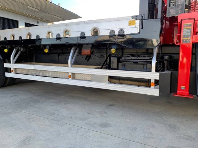 三菱ふそうスーパーグレートクレーン3段大型（10t）[写真17]