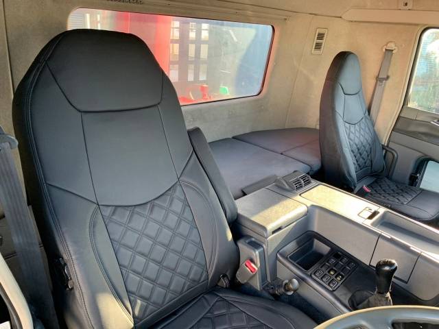 三菱ふそうスーパーグレートクレーン3段大型（10t）[写真09]