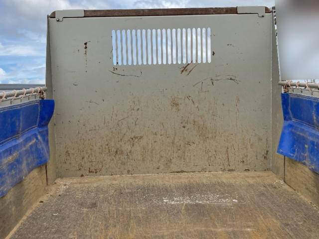 三菱キャンターダンプ小型（2t・3t）[写真04]