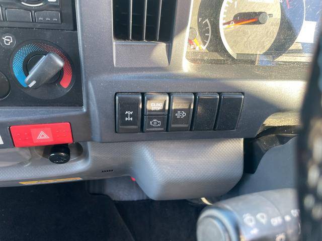 いすゞエルフダブルキャブ（Wキャブ）小型（2t・3t）[写真34]