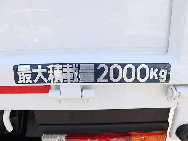 三菱ふそうキャンター平ボディ小型（2t・3t）[写真10]