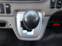 三菱ふそうキャンター平ボディ小型（2t・3t）[写真16]