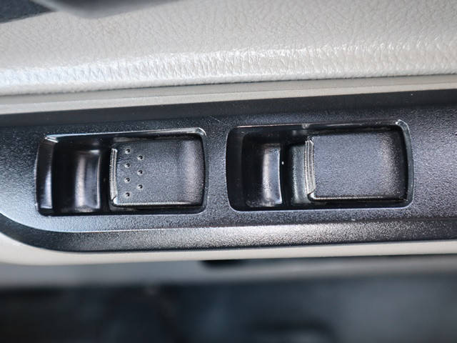 三菱ふそうキャンター平ボディ小型（2t・3t）[写真19]