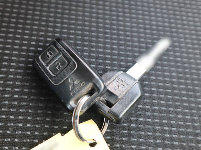 三菱ふそうキャンター平ボディ小型（2t・3t）[写真20]