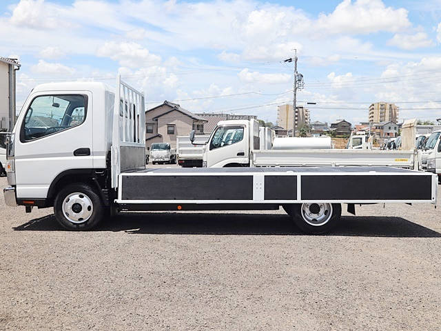 三菱ふそうキャンター平ボディ小型（2t・3t）[写真06]