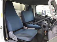 三菱ふそうキャンター冷蔵冷凍ウイング小型（2t・3t）[写真33]