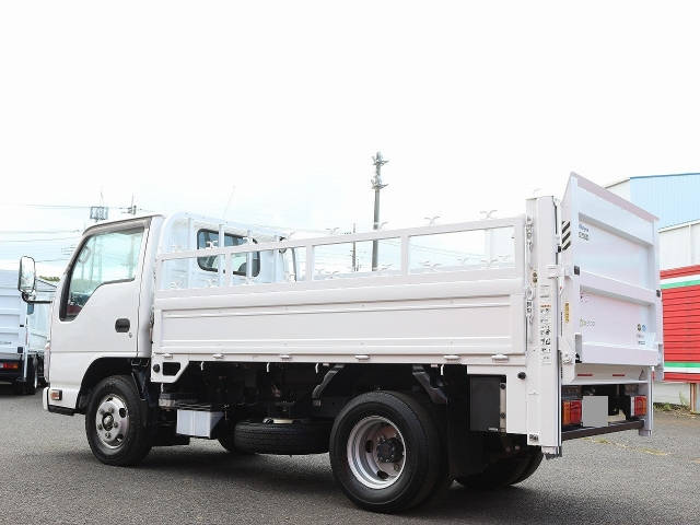 マツダタイタン平ボディ小型（2t・3t）[写真02]