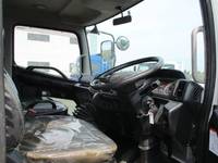 日野レンジャー平ボディ中型（4t）[写真10]