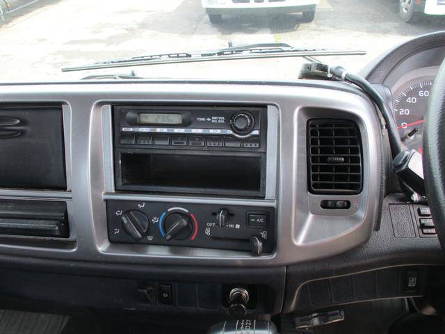 日野レンジャー平ボディ中型（4t）[写真11]